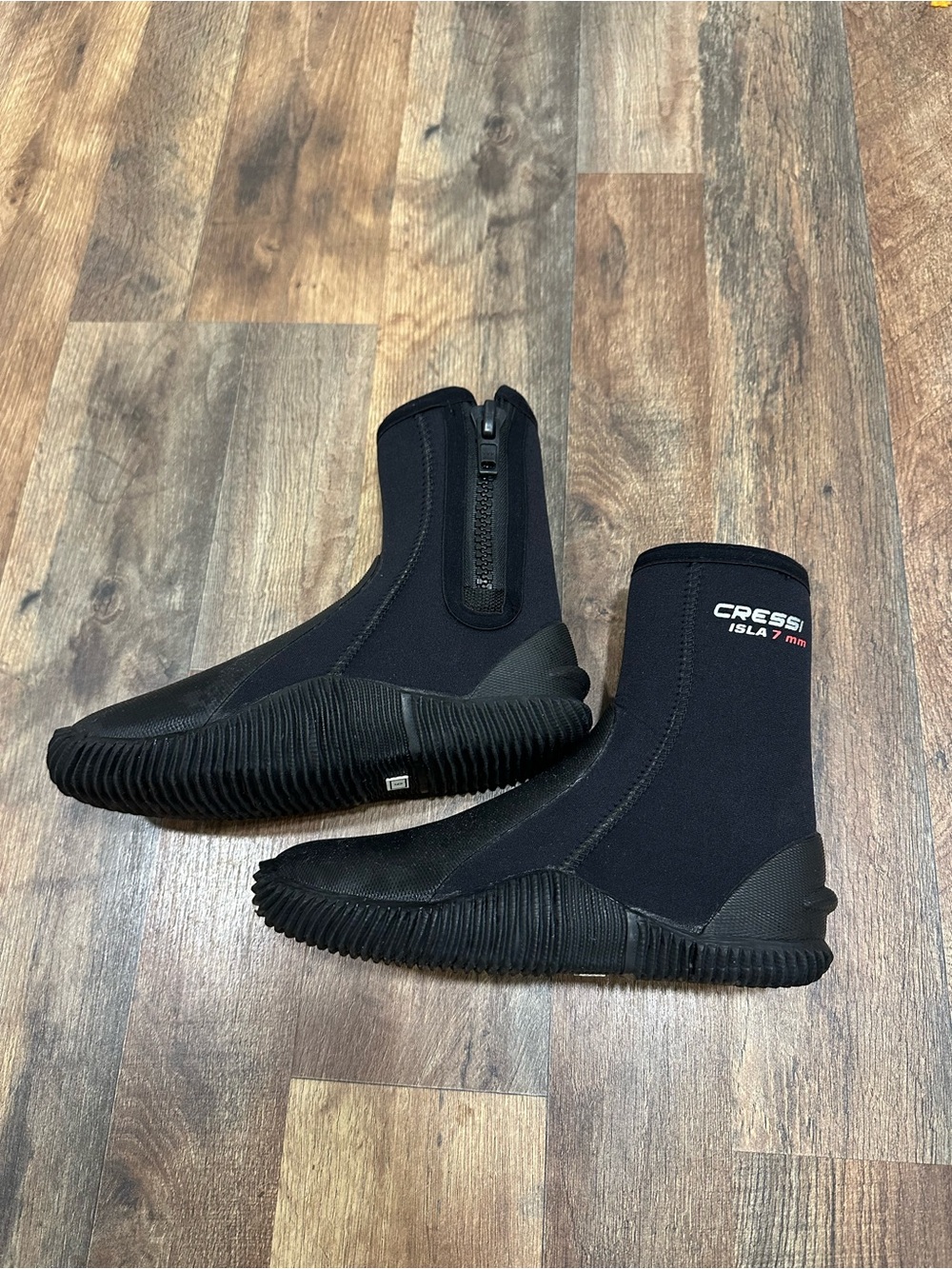 Cressi Isla 7mm Black Neoprene Water Boots - Zip-Side